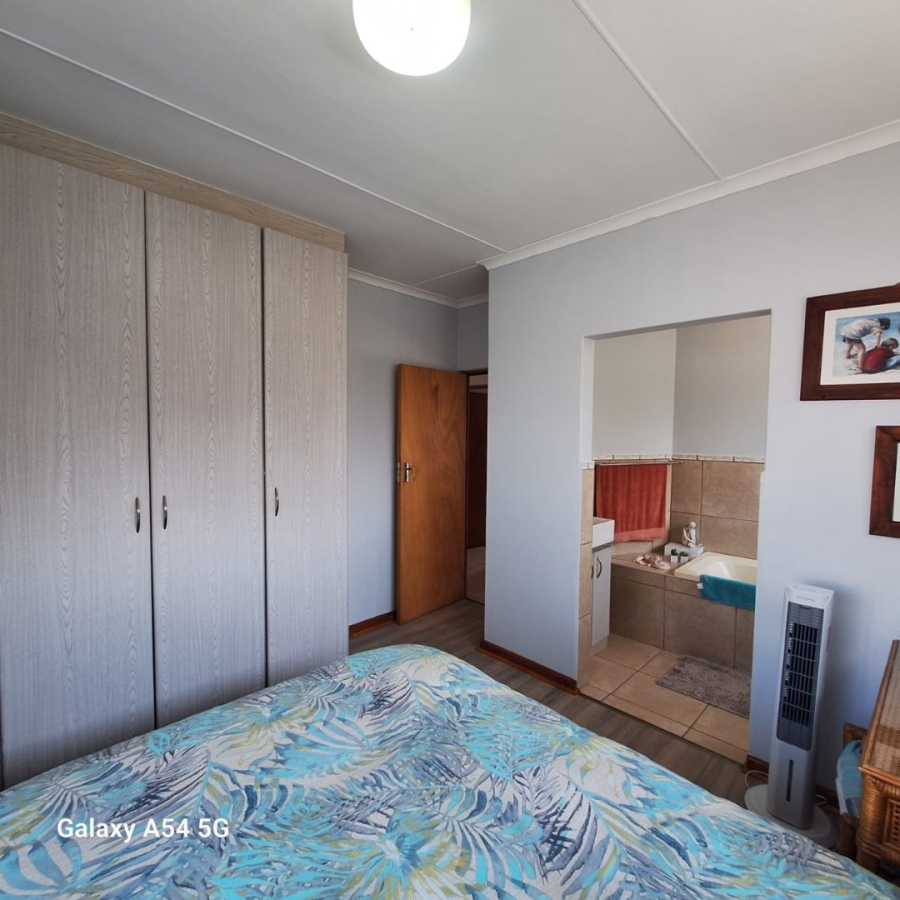 3 Bedroom Property for Sale in Seemeeu Park Western Cape